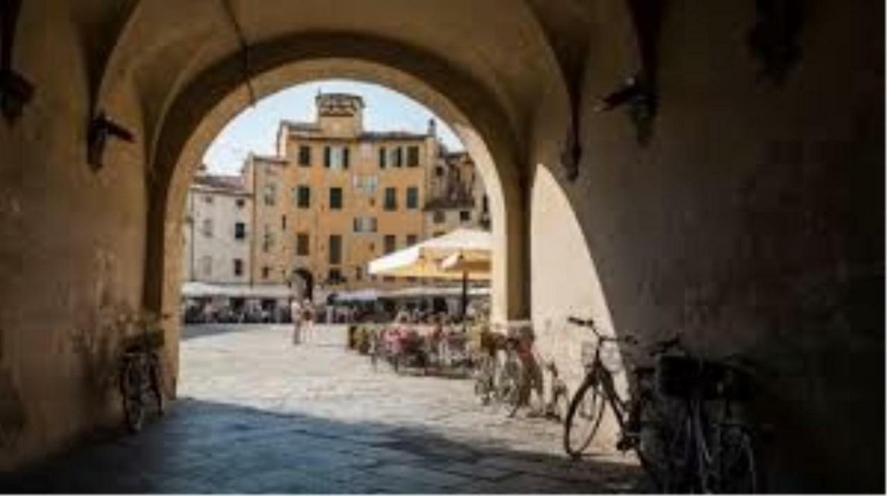 Ferienwohnung Il Glicine Di Lucca Exterior foto